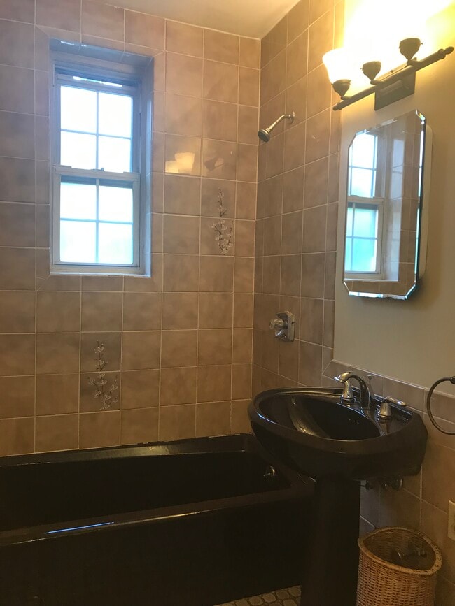 Fleetwood Park Cooperative unit A35, Bronxville, NY 10708 - photo 4