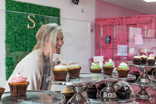 Adjacent to Lake Iamonia you'll find a plethora of places to pop into for a sweet treat.