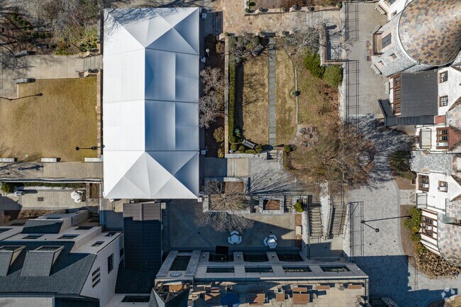 Pace Academy is located in Atlanta, Georgia.