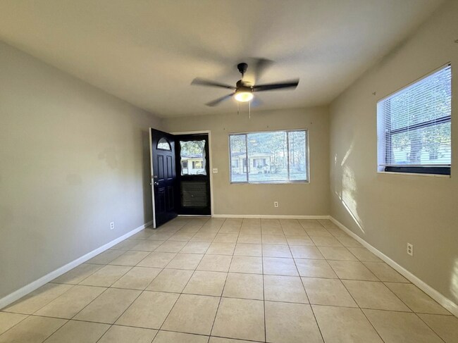 8308 Doloma Ct unit 8308 Doloma Ct, Jacksonville, FL 32221 - photo 5