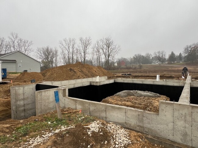 14070 Pristine Ct, Dewitt, MI 48820 - photo 2