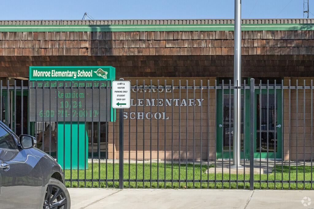 Monroe Elementary School serves grades K-8 in the Fresno area.
