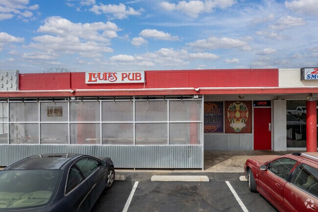 Louie's Pub, near Mountain View, has tapped beer and classic bar food.