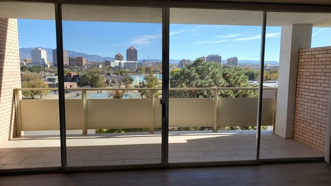 Park Plaza unit 501, Albuquerque, NM 87102 - photo 2
