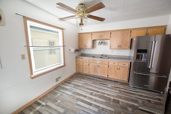 531 S 74th St unit 533, Milwaukee, WI 53214 - photo 3