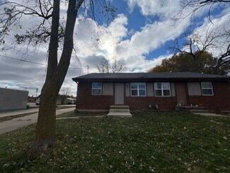 904 Randolph St, Des Moines, IA 50315