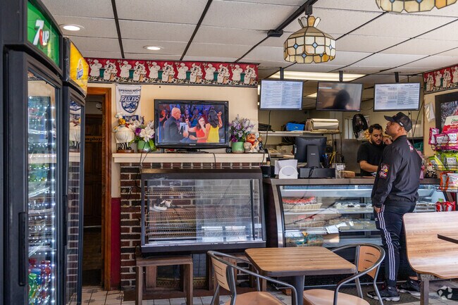 College Hill residents can grab slices and sandwiches from Palace Pizza.