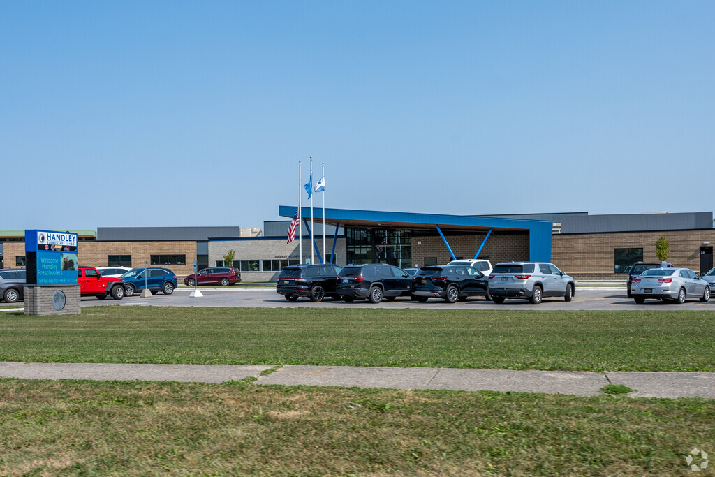 The Handley School has an overall A- rating on Niche.com.