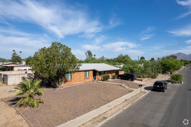 Ranch style homes are popular in Country Glenn.