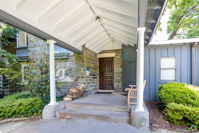 Classic style and values meets a modern day twist at The Crefeld School.