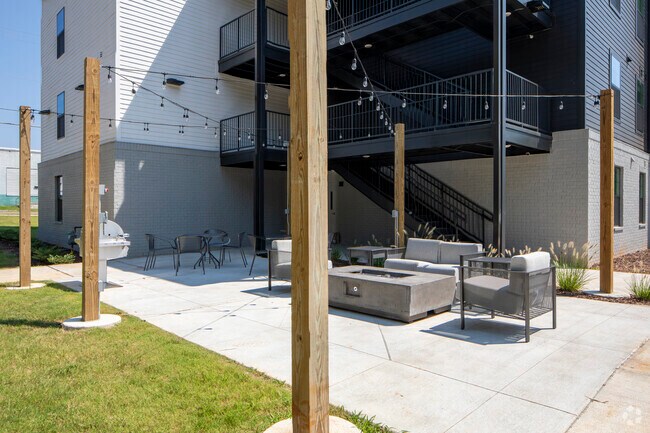 Avenue 6 - Luxury Apartments Downtown Huntsville South, Huntsville, AL 35805 - photo 6