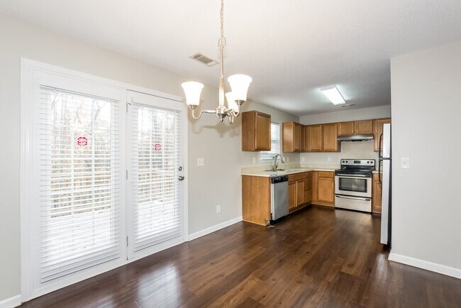 1469 Mandy Pl Ct, Charlotte, NC 28216 - photo 6