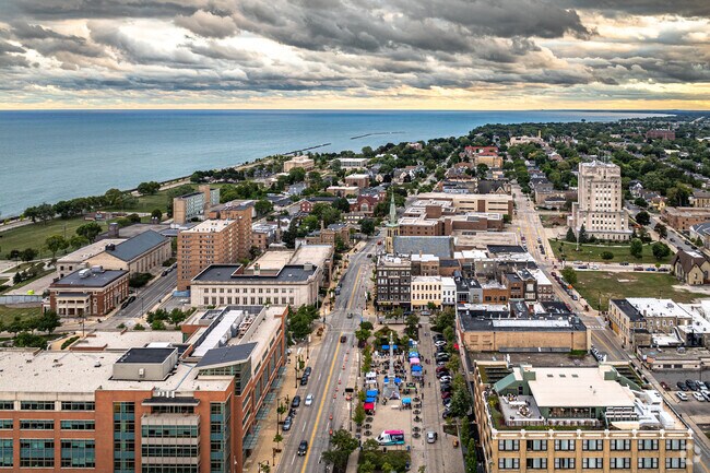 Downtown Racine is right next to lovely Lake Michigan.