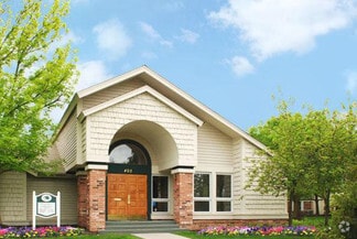 402 Wallen Hills Dr, Fort Wayne, IN 46825