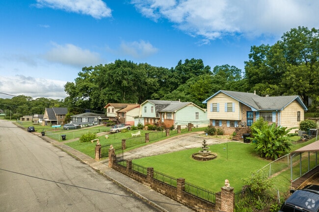 Large split-level homes with spacious yards are found in Lipscomb, Alabama.