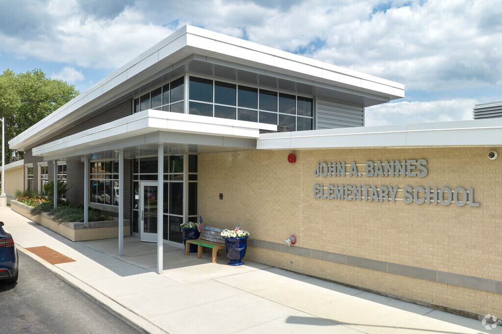 John A. Bannes Elementary School in Tinley Park serves students in grades K-5.