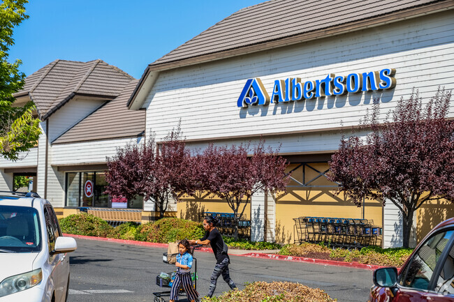 Alberstons is an excellent place to buy your produce in Croman Mill.
