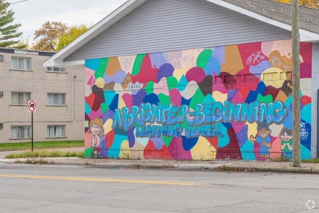 There are lots of beautiful murals in Bethune Community.