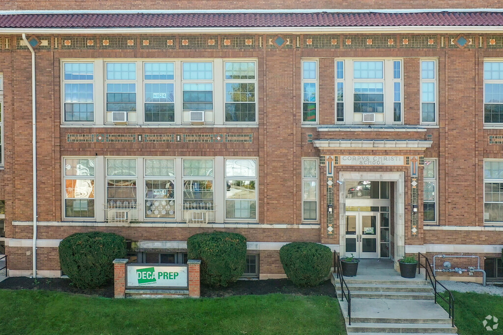 DECA PREP - Dayton Early College is a K-4 tuition-free charter school.