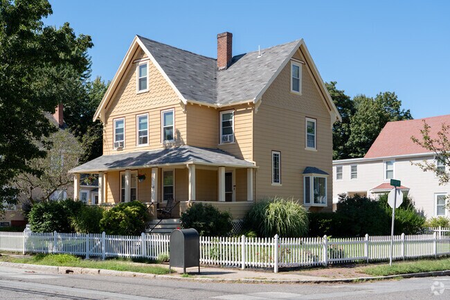 When living in Glenwood, you'll be greeted by homes with beautiful fenced in yards.