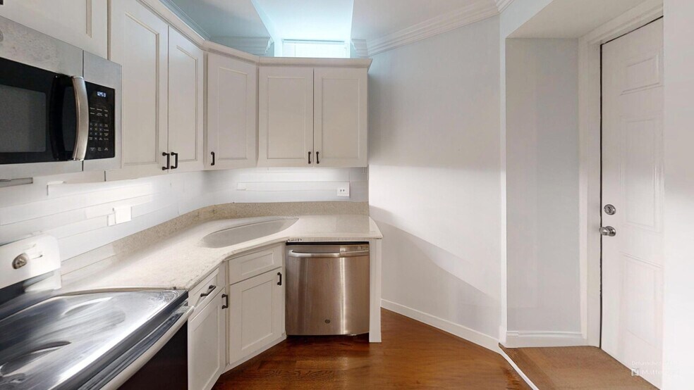 2952 Washington St unit B, Boston, MA 02119 - photo 1