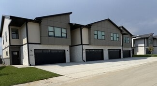 1300 NE Hope Cir, Grimes, IA 50111