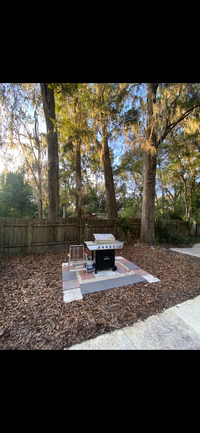 915 NW 13th Ave, Gainesville, FL 32601 - photo 5