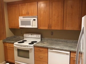 26 Holly Ln Unit 2, Brookline, MA 02467