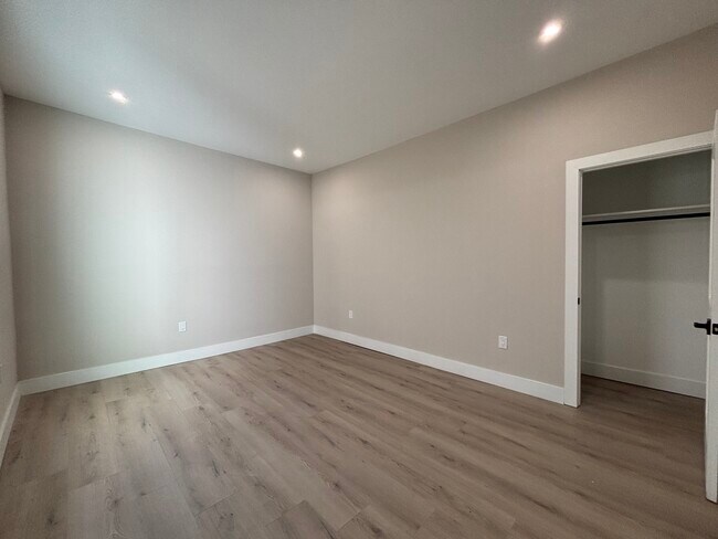 130 Elm St unit 1, Newark, NJ 07105 - photo 5