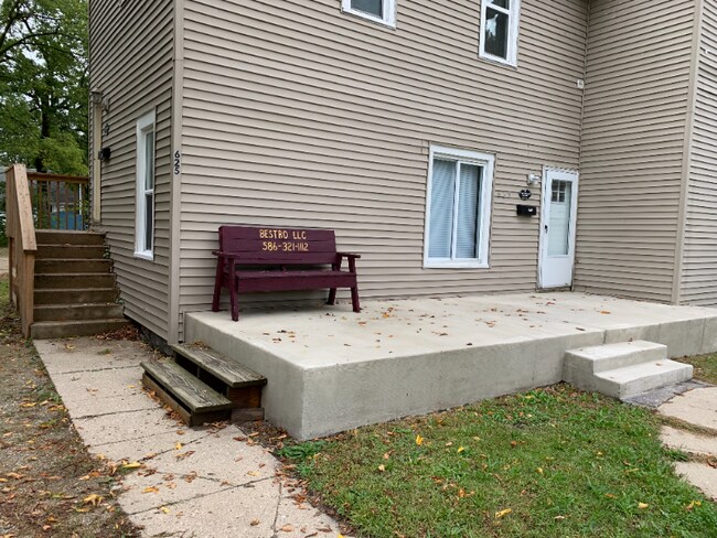 625 S Oak St unit B, Mount Pleasant, MI 48858 - photo 3