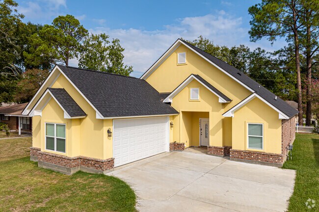 New constructions are popping up across the Highland Farms neighborhood.