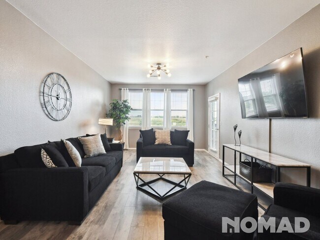 15460 Canyon Gulch Ln, Englewood, CO 80112 - photo 2