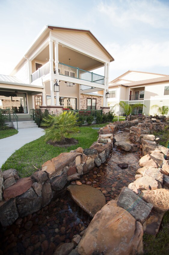 Plantation Apartments 4405 S Shary Rd, Mission, TX