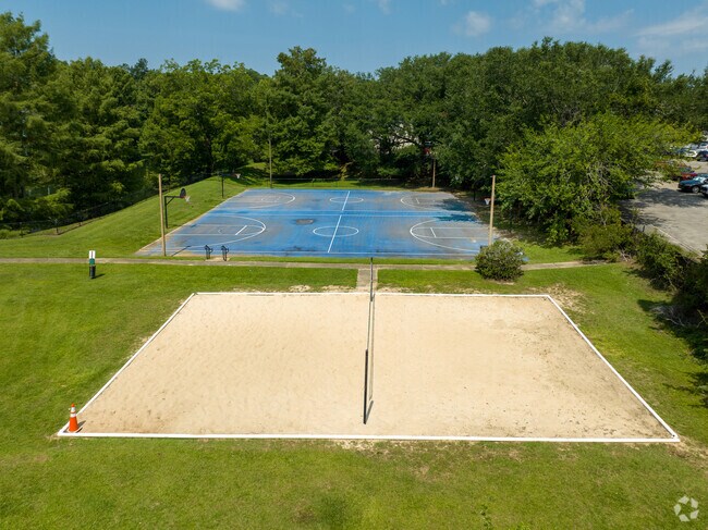 ReNew Tallahassee 1505 W Tharpe St Tallahassee FL Homes com ReNew Tallahassee 1505 W Tharpe St Tallahassee FL Homes com