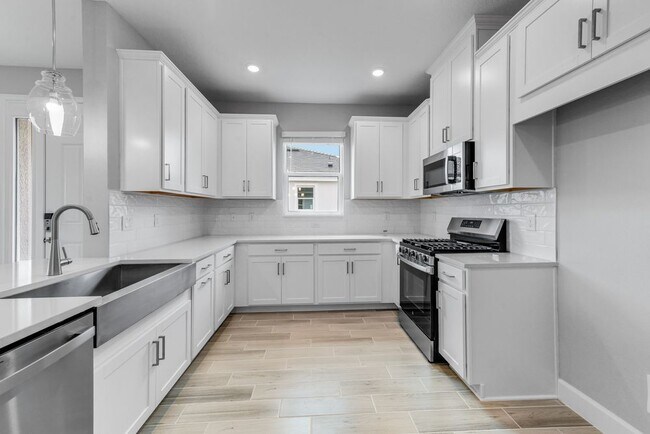 7791 Waning Moon Way, Sarasota, FL 34241 - photo 3