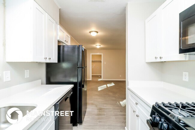 1103 Johns Dr, Euless, TX 76039 - photo 7