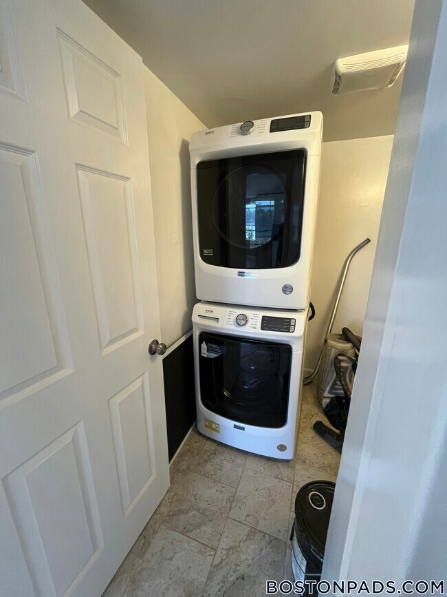 38 Forest St unit 2, Roxbury, MA 02119 - photo 3