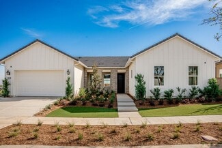 951 Beaver Pond Loop, Madera, CA 93636