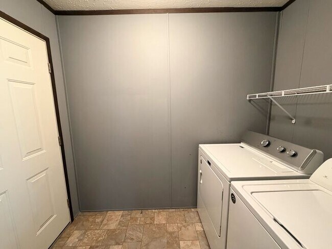 76 E U S Hwy 6, Valparaiso, IN 46383 - photo 5