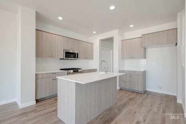 4202 Woodmurra St, Meridian, ID 83642 - photo 4