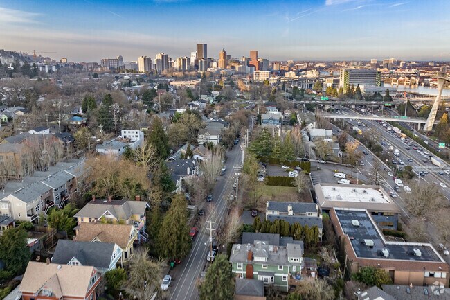skyline shot of lots of buildings and view of the city in South Portland, Oregon.