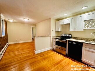 39 South St, Boston, MA 02130