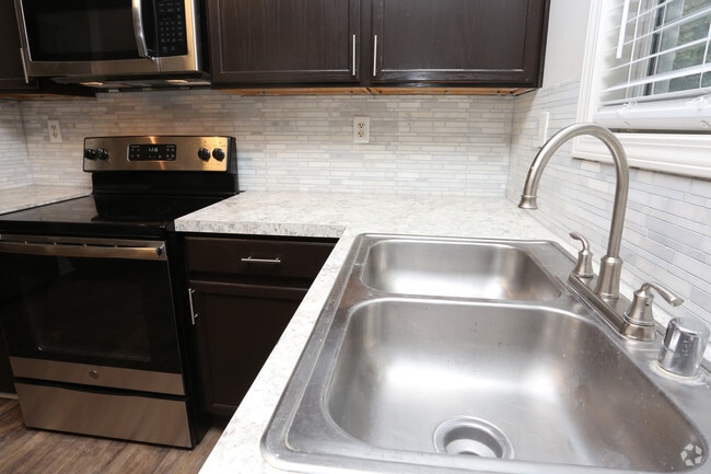 The Pines, Lexington, KY 40509 - photo 7