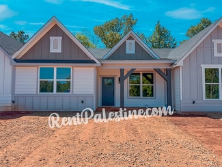 114 Private Rd 8835, Palestine, TX 75801