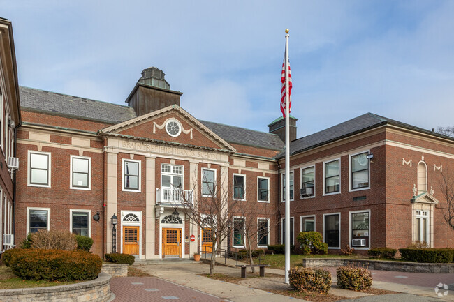 Highlands in Braintree boasts a brilliant entrance.