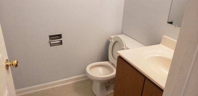 613 S East Railroad St unit Lyn-Mor Place, Wallace, NC 28466 - photo 7