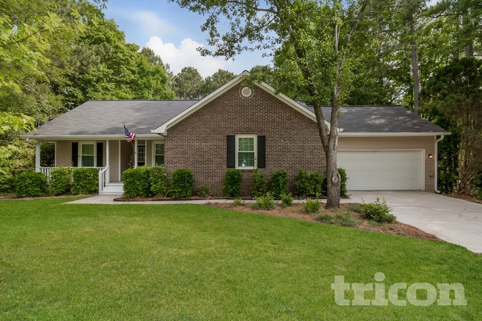105 Peach Pointe Dr, McDonough, GA 30253 - photo 1