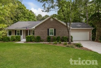 105 Peach Pointe Dr, McDonough, GA 30253