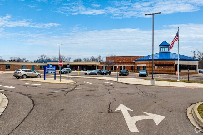 Donelson Hills Elementary School offers students a dynamic learning environment.