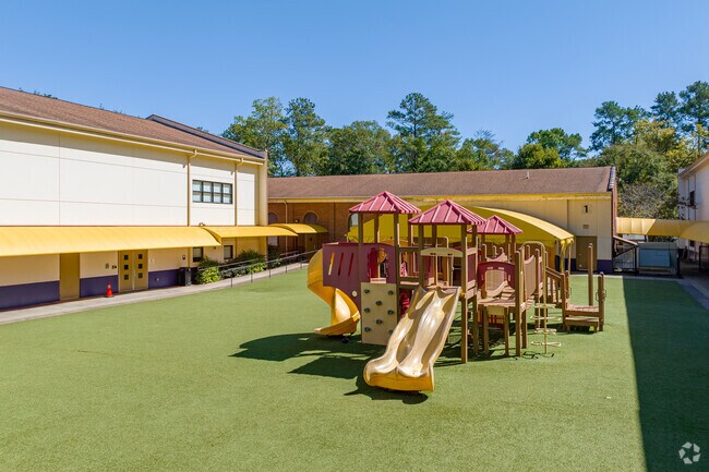 Genesis firmly believes that classrooms should be geared toward what and how students learn.